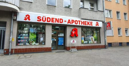 Grafikhane Werbetechnik Berlin – Außenwerbung der Südend-Apotheke.